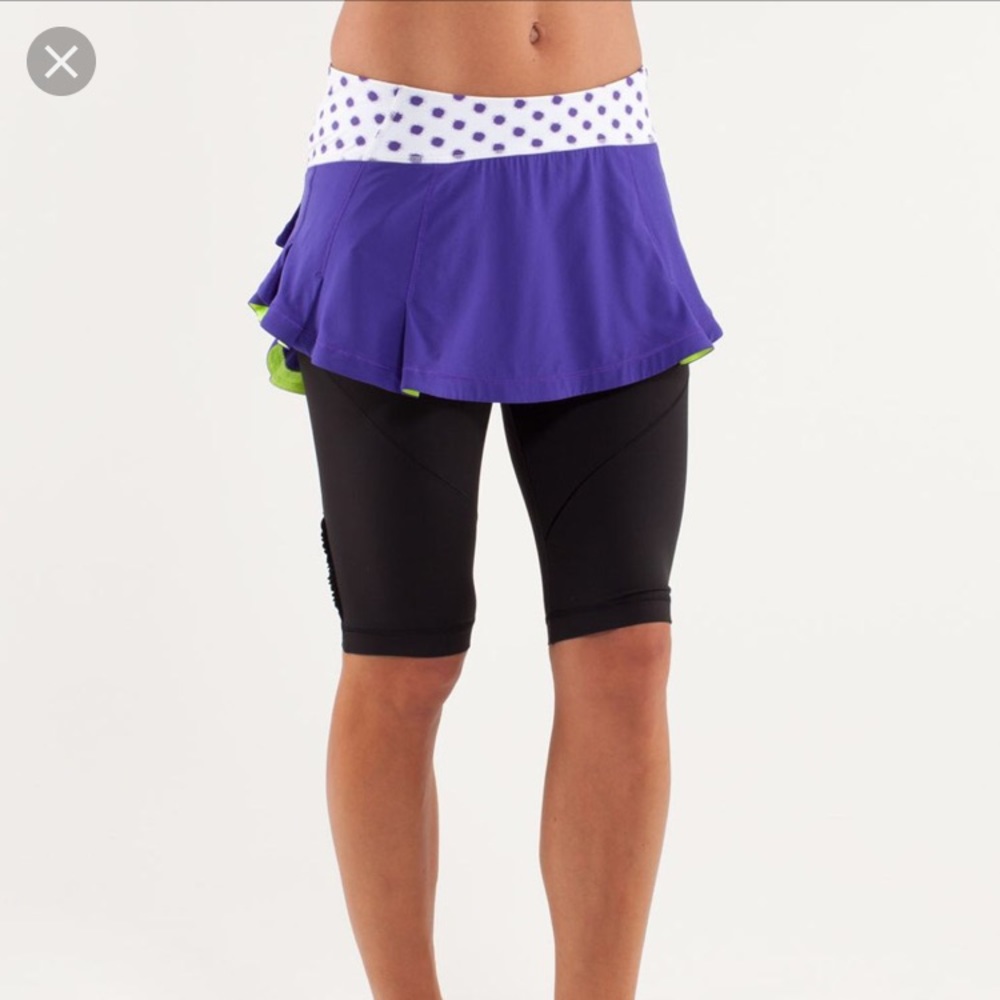 Lululemon Presta Skirt bruised berry Sz 6